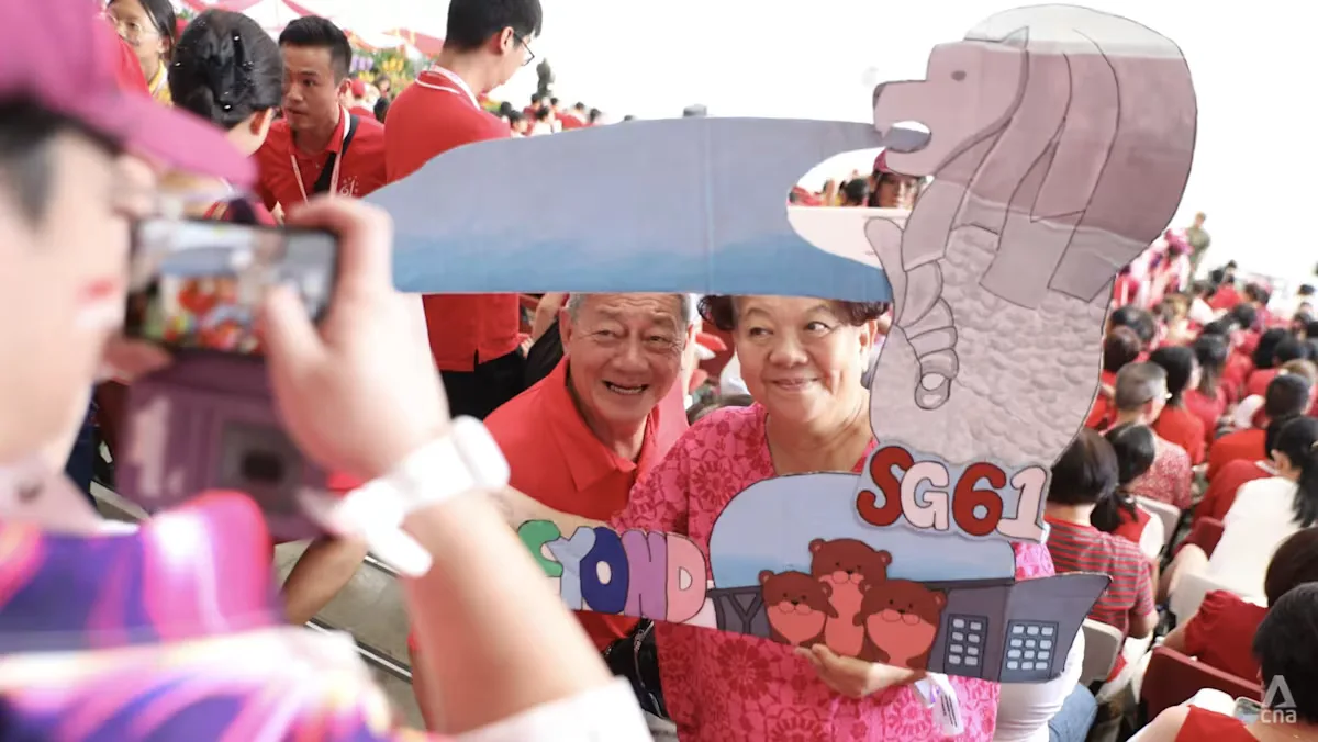 Pawai Hari Nasional Singapura Kembali ke Stadion Nasional: Drone Indoor dan Salvo Meriam Meriahkan HUT ke-61
