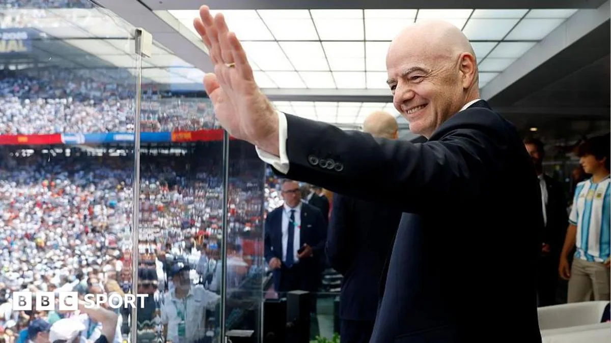 Tiga Konfederasi Sepak Bola Dunia Serang Infantino: 'Kepercayaan Telah Dikhianati'
