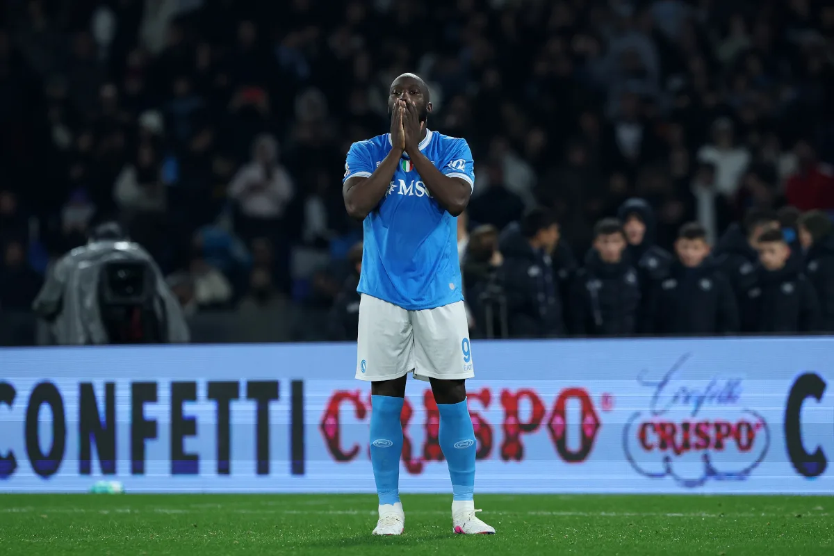 Napoli Tolak Tawaran Fenerbahce untuk Lukaku: Negosiasi Panas Menjelang Penutupan Bursa