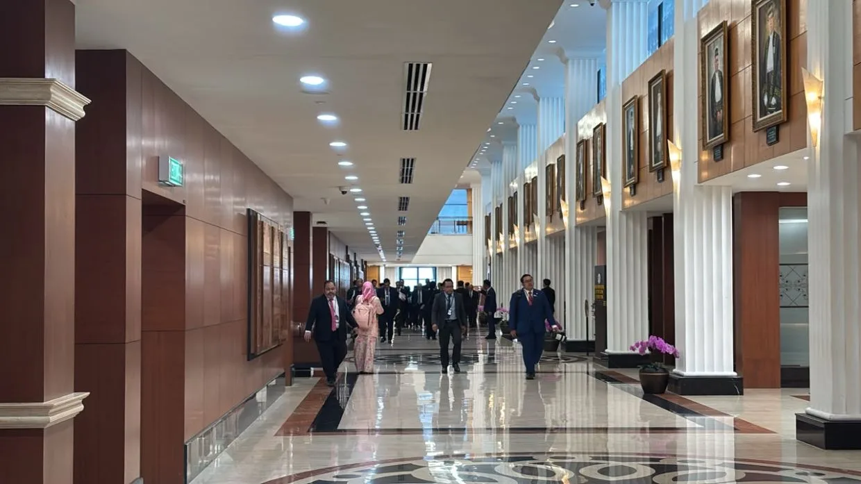 Walkout Oposisi Warnai Sidang Khusus RCI Tabung Haji: PM Anwar Tak Hadir