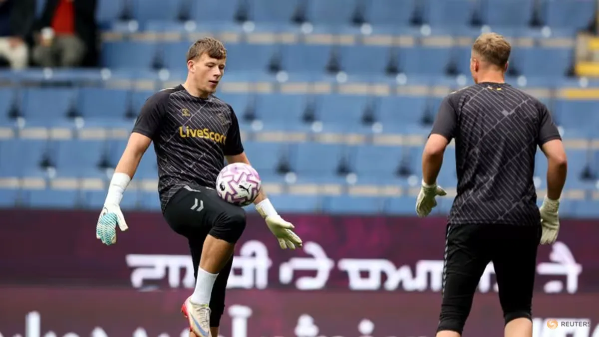 Wrexham Pecahkan Rekor Transfer demi Kiper Sunderland: Ambisi Promosi ke Premier League