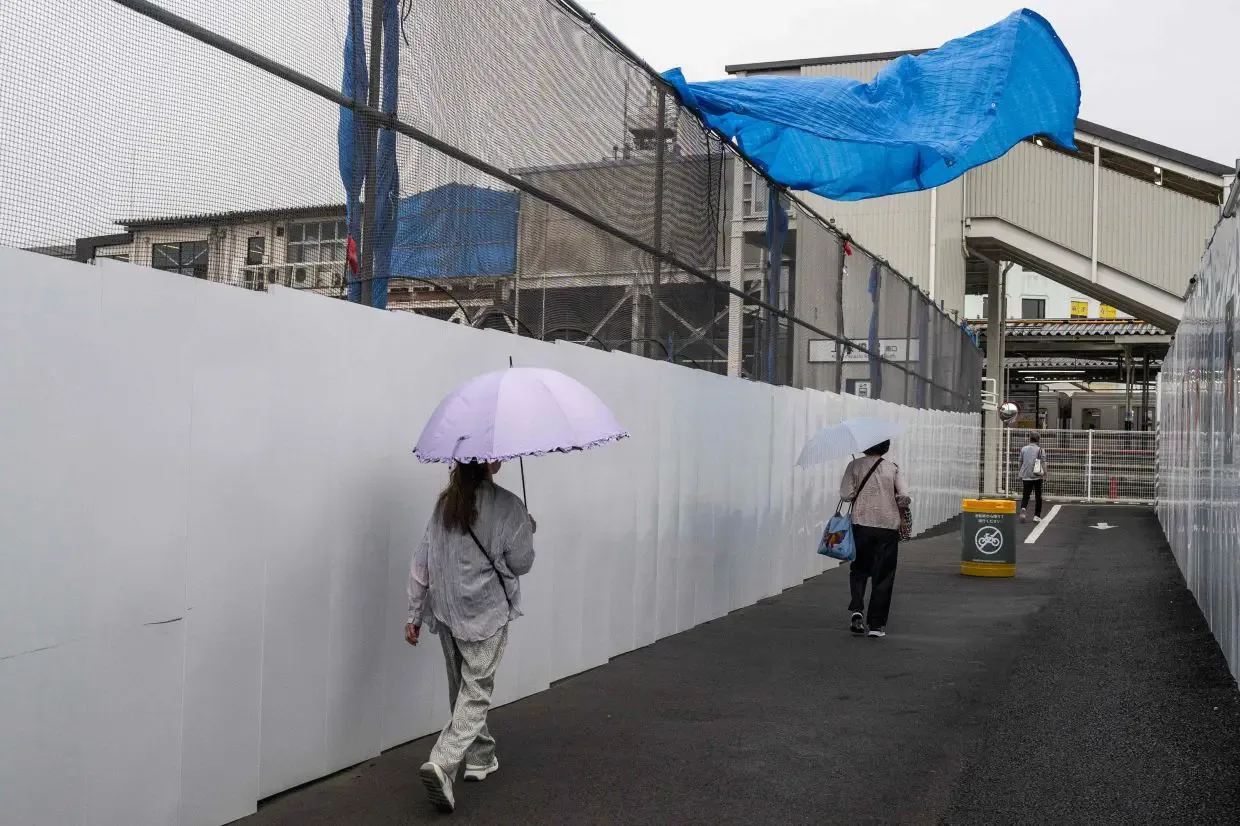 Badai Tropis Chan-hom Hantam Tokyo: Ribuan Rumah Mati Listrik, Penerbangan Terganggu