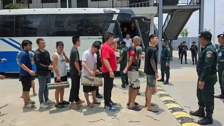 Kamboja Deportasi 18.000 Tersangka Penipuan Siber Asing: Langkah Tegas atau Solusi Sementara?