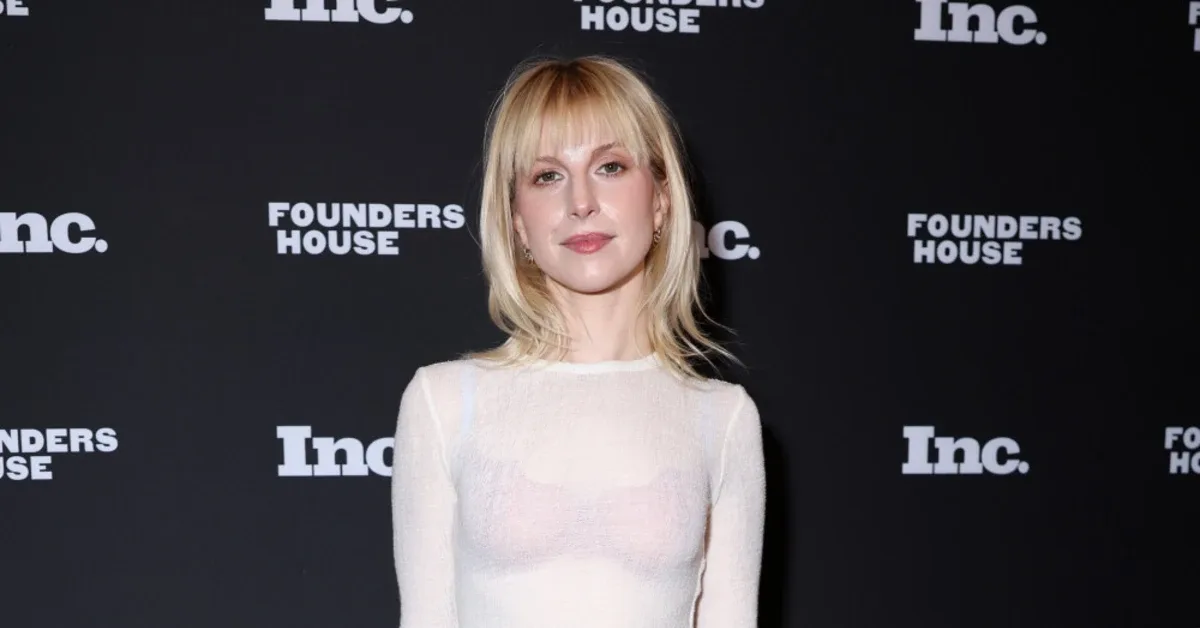 Power Snatch Rilis EP Kedua: Hayley Williams Makin Jauh dari Paramore