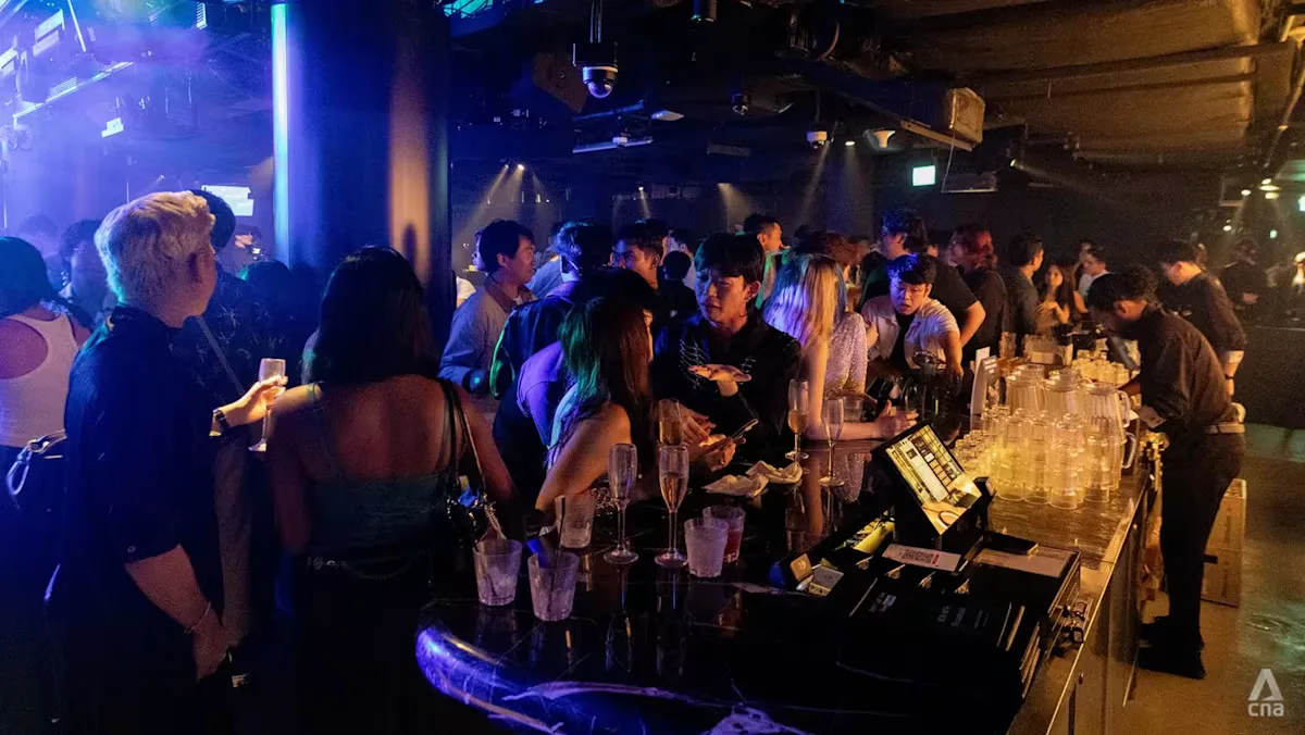 Singapura Perpanjang Jam Minum hingga Pukul 04.00 di Boat Quay dan Clarke Quay: Strategi Baru Hidupkan Ekonomi Malam