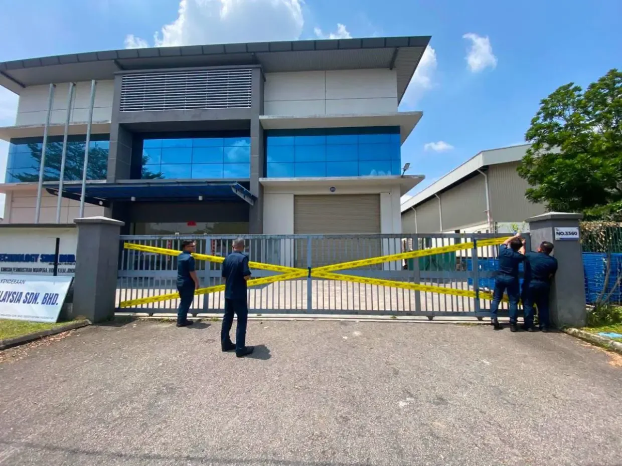 Pabrik di Kulai Dihentikan Operasinya gegara Kibarkan Jalur Gemilang Terbalik