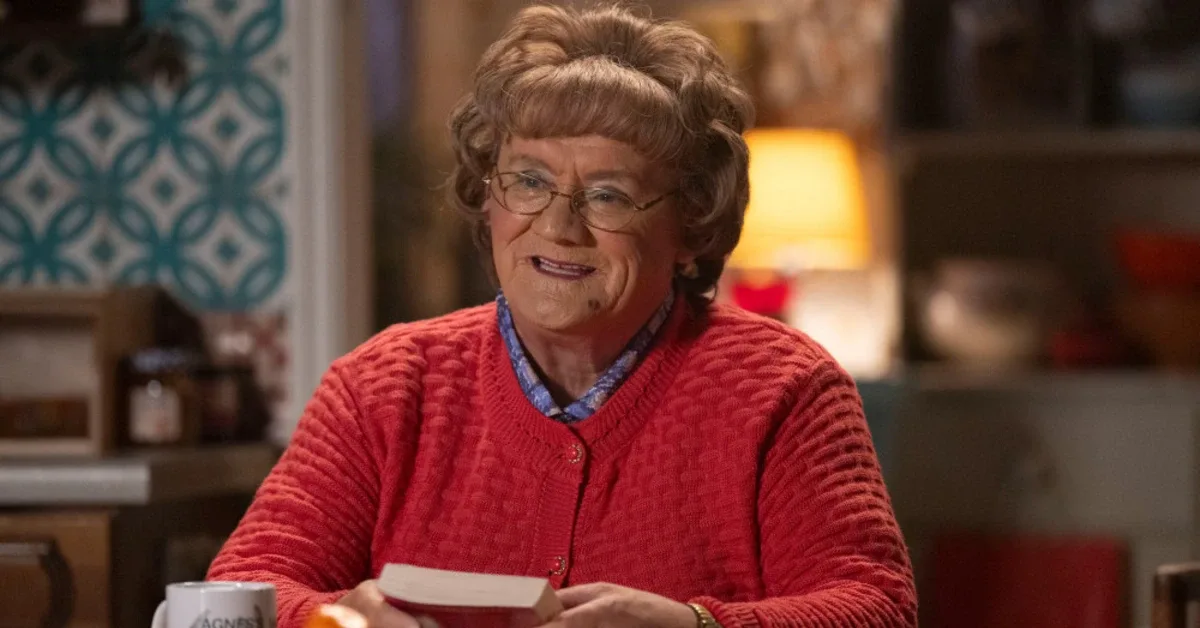Mrs. Brown's Boys Batal Tampil di 2026: Brendan O'Carroll Jalani Operasi Rahang