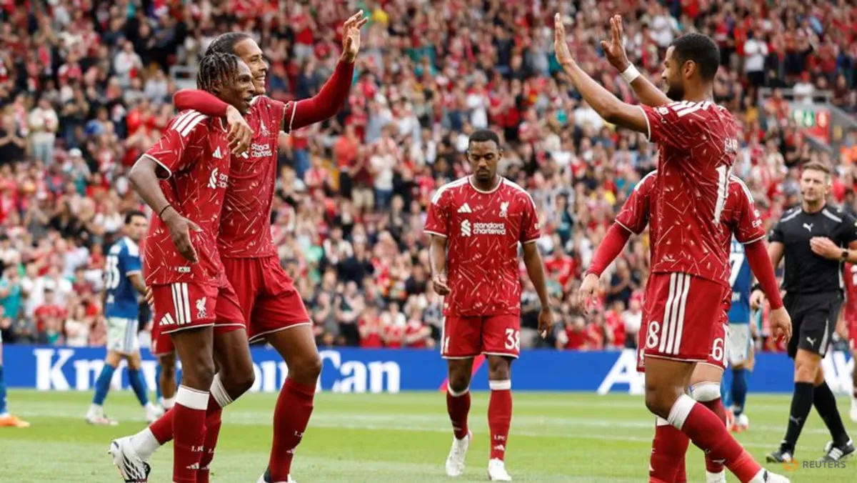 Van Dijk Akui Lini Belakang Baru Liverpool Butuh Waktu untuk Padu