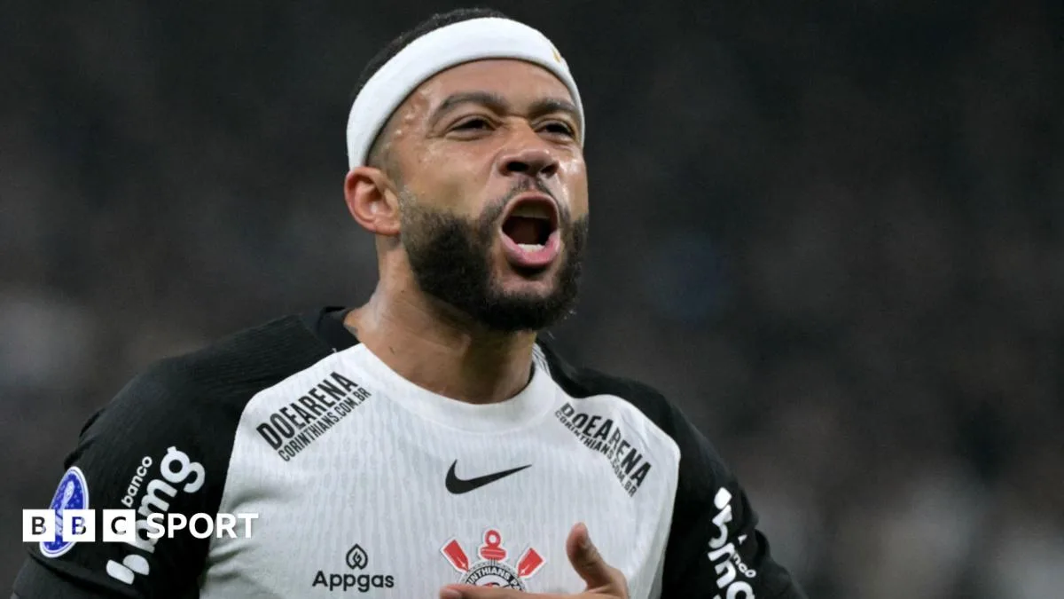 Depay Rela Terima Pemotongan Gaji demi Bertahan di Corinthians