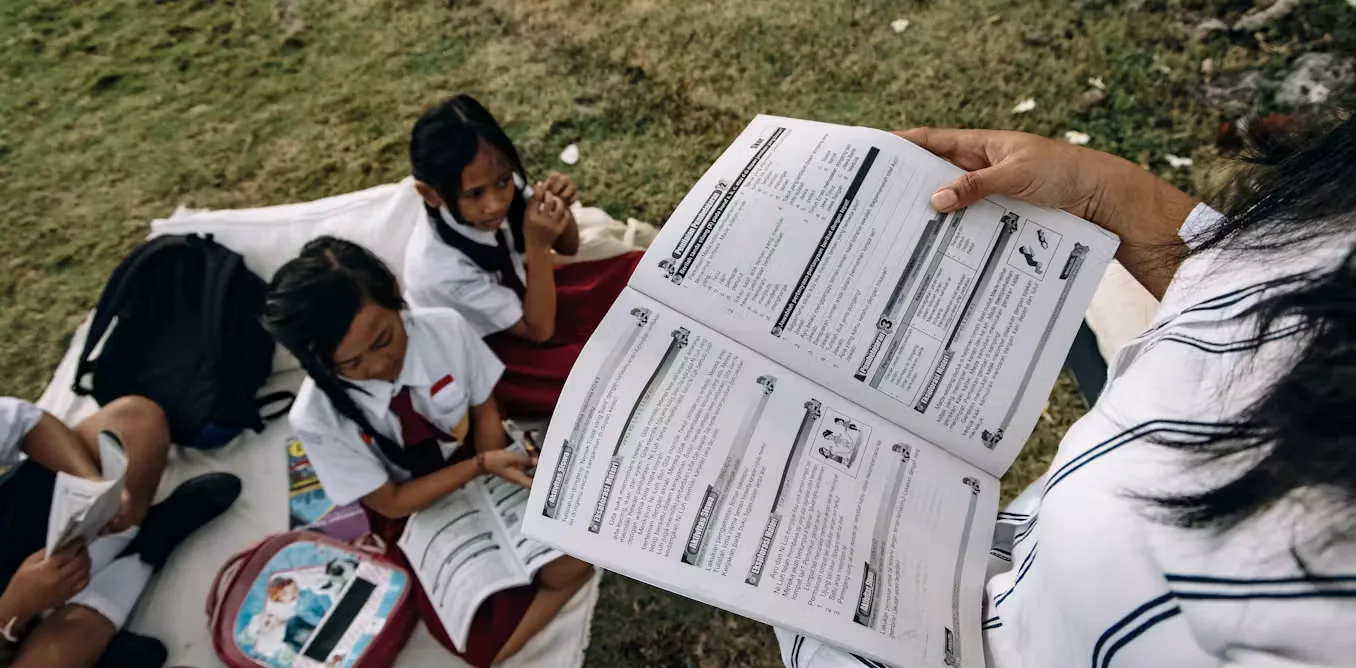 Wacana Ganti Buku Pelajaran: Kepedulian atau Kebijakan Tanpa Kajian?