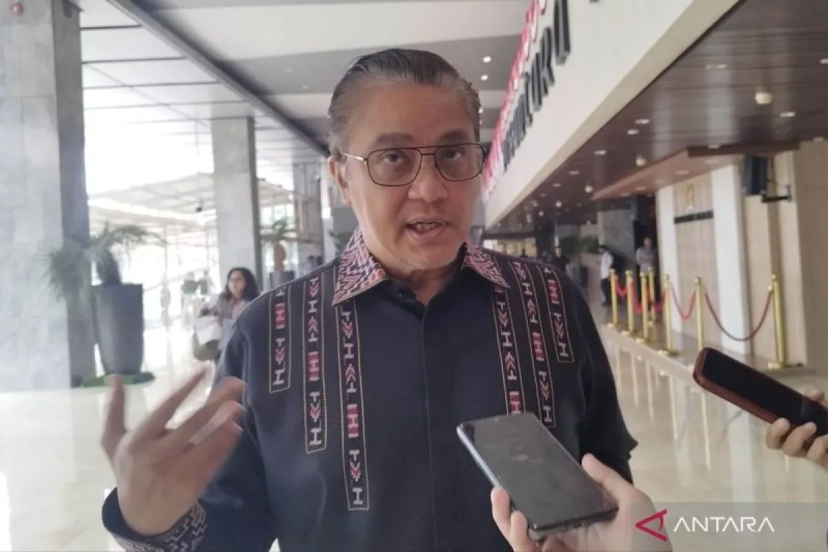 DPR Usul ASN Kecamatan Cukup 15–20 Orang: Efisiensi Birokrasi di Era Digital
