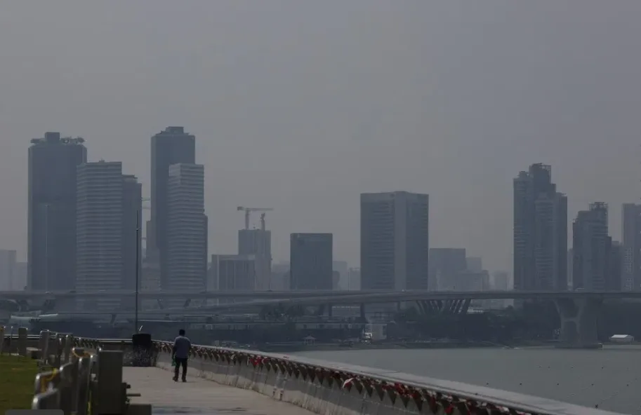 Kabut Asap Mengancam Singapura, Indonesia Diminta Waspada