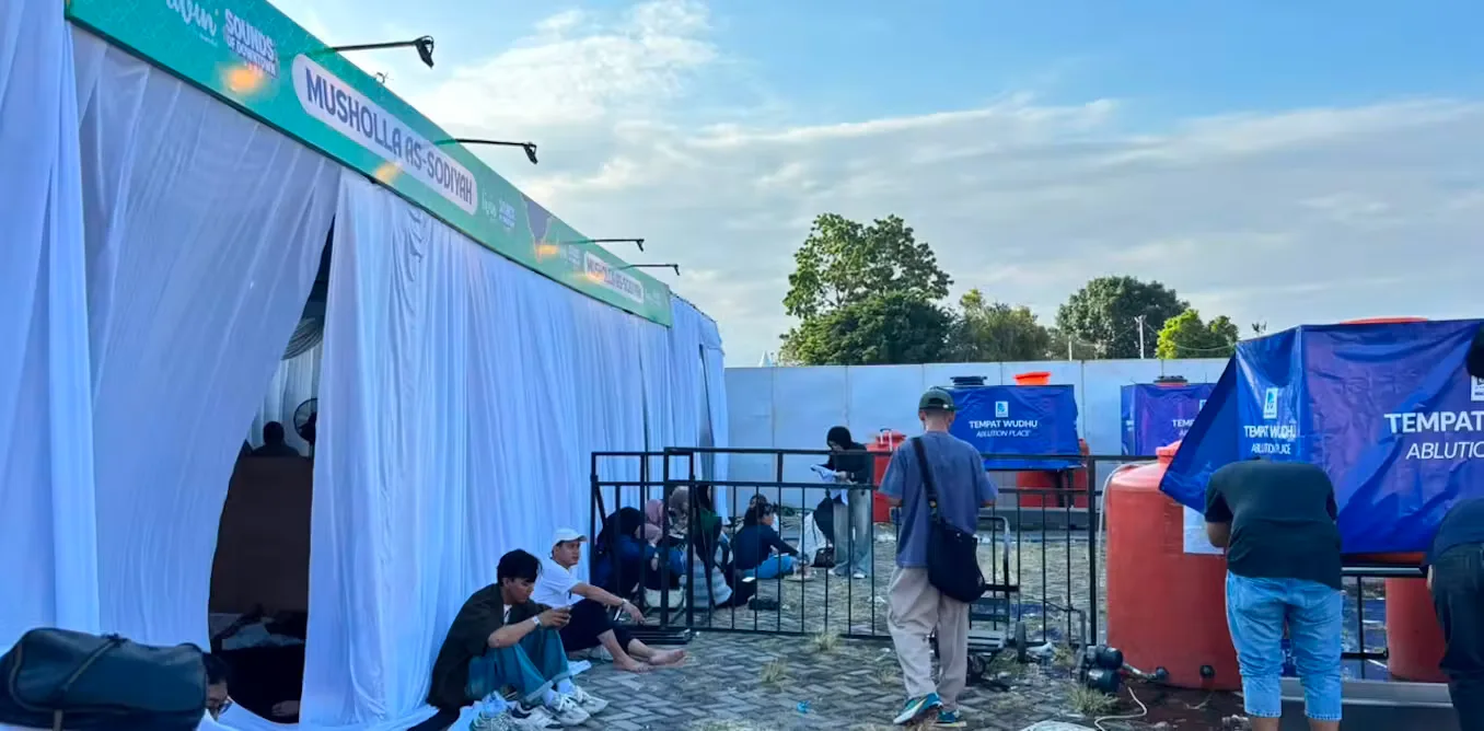Musala di Tengah Konser: Wajah Baru Keberagamaan Anak Muda Indonesia