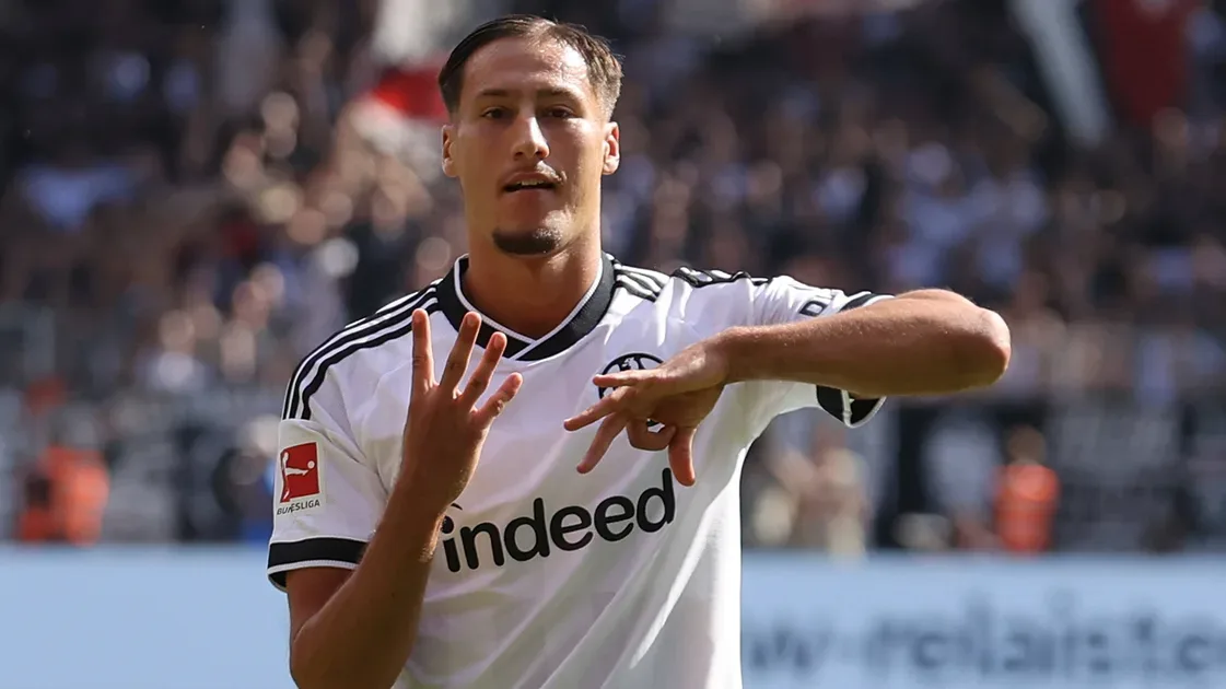 Hat-trick Ebnoutalib Warnai Debut Hütter: Jalan Menuju Panggilan Klopp Terbuka?