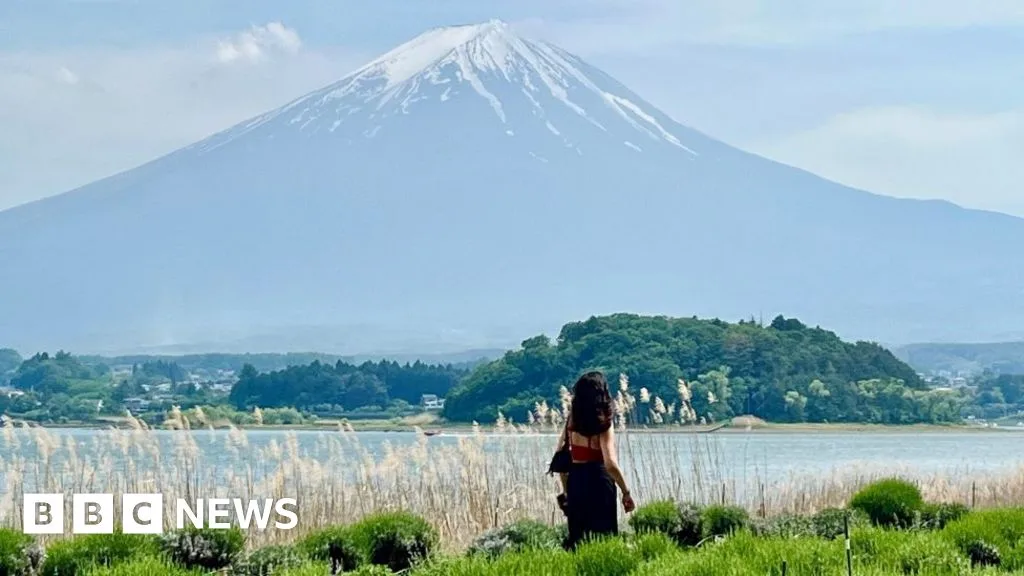 Fenomena Jepang di Kalangan Anak Muda Inggris: Media Sosial, Yen Lemah, dan Dampak Overtourism