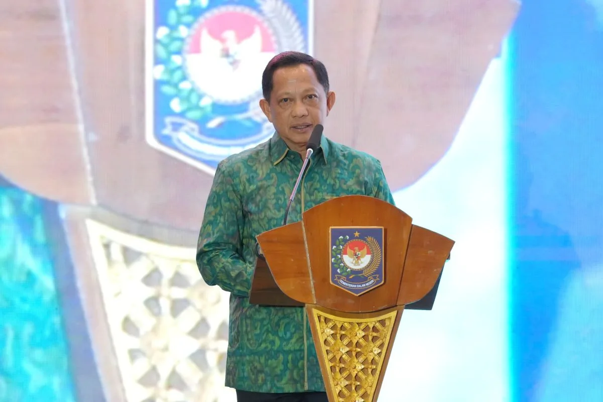 Mendagri Dorong Pemda Bangun Tradisi Gotong Royong Hadapi Bencana