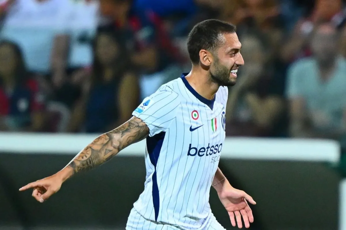 Gol Kilat Calhanoglu Bawa Inter ke Puncak, Cagliari Terbenam di Kandang Sendiri