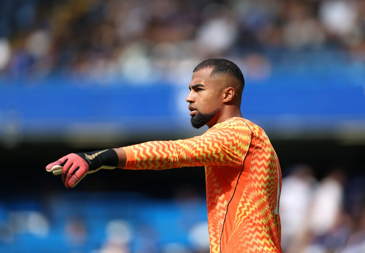 Como Kunci Kesepakatan Pinjam Robert Sanchez dari Chelsea