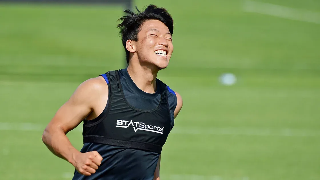 Schalke Rekrut Hwang Hee-chan: Amunisi Baru untuk Hadapi Bayern Munich