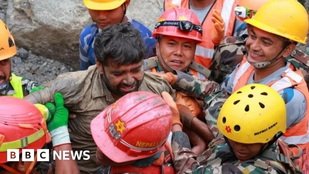 Banjir Bandang Himalaya: Tim Penyelamat Nepal Berlomba Lawan Waktu di Terowongan PLTA