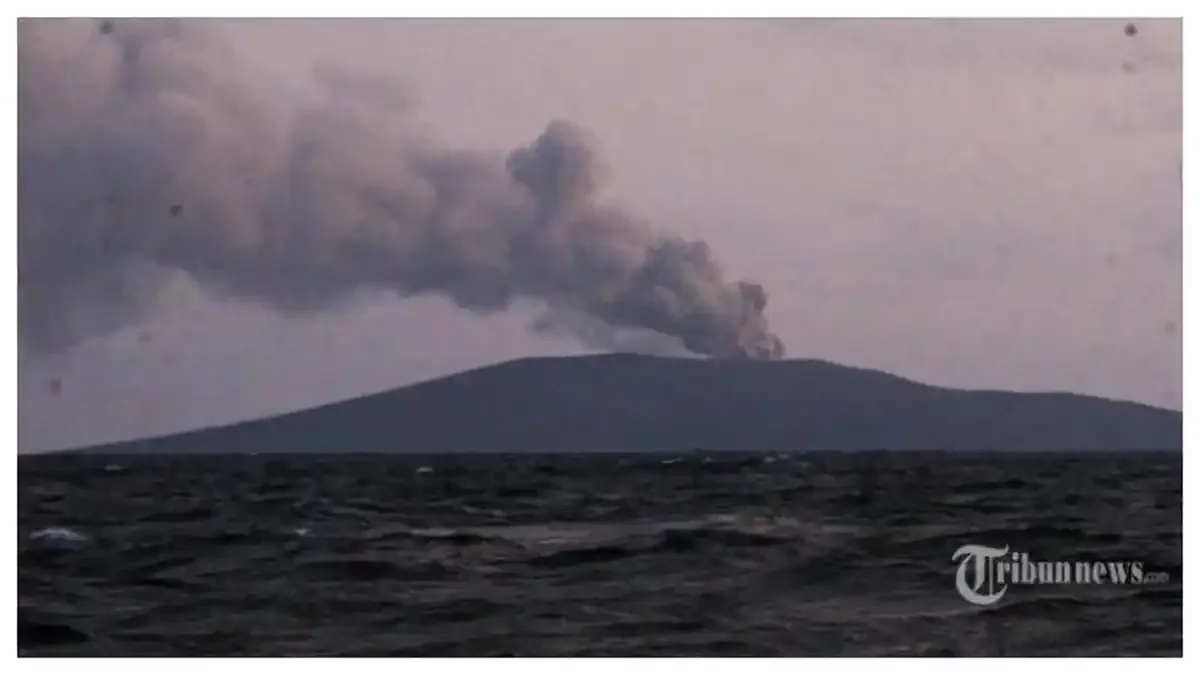 Erupsi Anak Krakatau: Abu Vulkanik, Bencana Jangka Pendek yang Menyimpan Harta Kesuburan