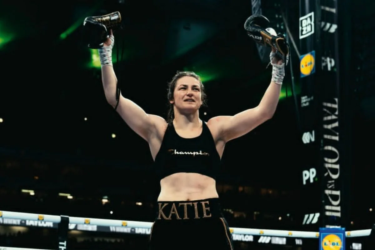 Katie Taylor Pensiun Sempurna: Kalahkan Pili, Rebut Gelar Juara Sejati Ketiga Kalinya