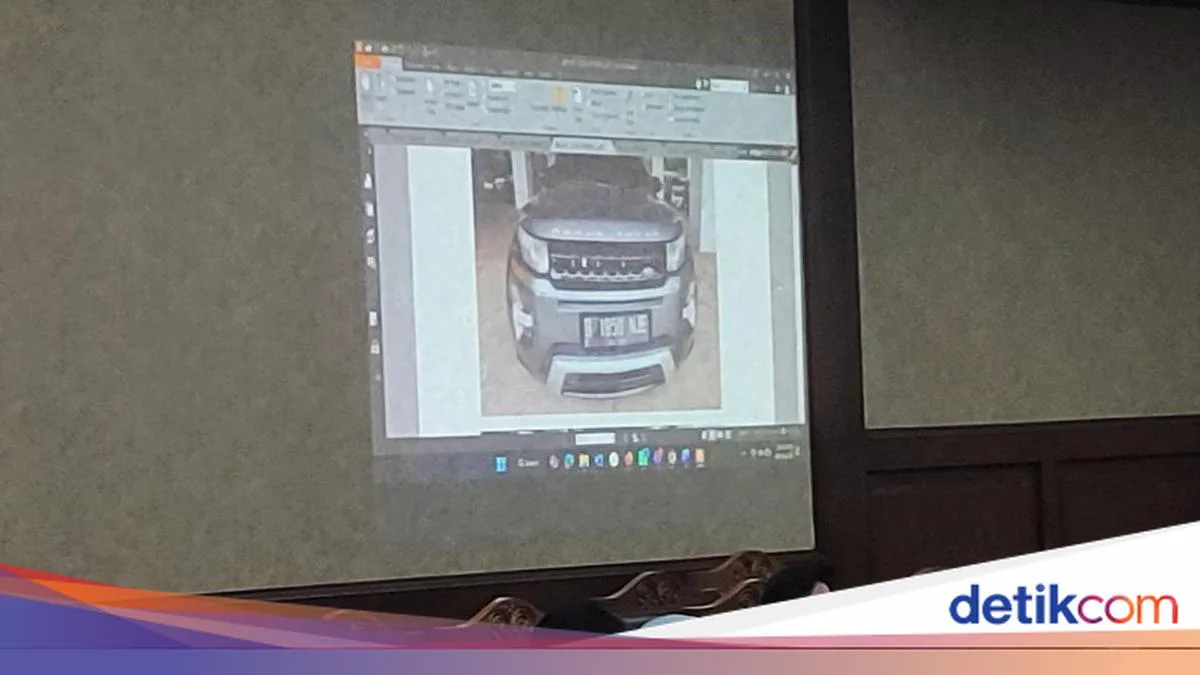Sidang Korupsi Haji: Jaksa Pamerkan Range Rover hingga LEGO Star Wars Sitaan Eks Staf Kemenag