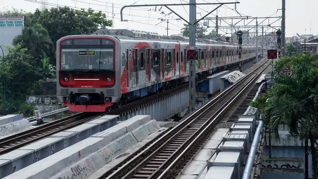 KRL INKA Jalani Pemeriksaan Besar, 17 Perjalanan Harian Ditiadakan: Dampaknya bagi Penumpang Bogor