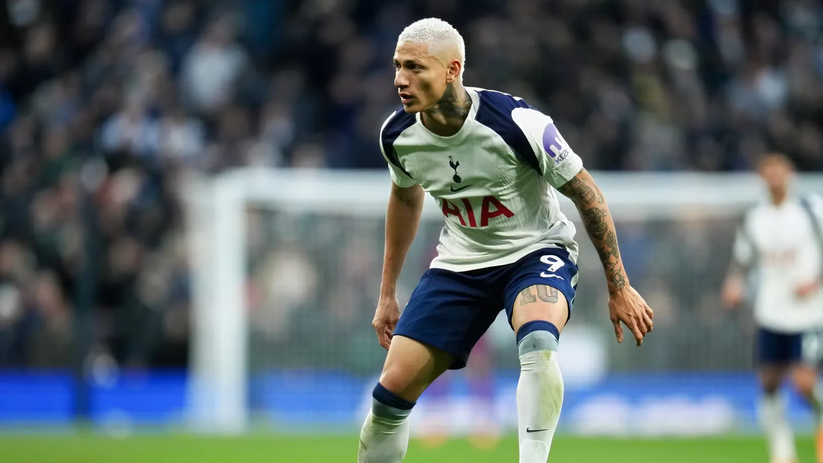 Tottenham's Goal Crisis: Vicario Asked Not to Return After Juventus Loan