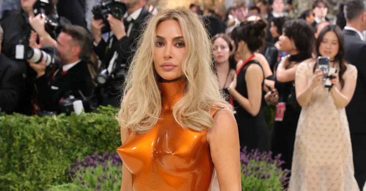 Kim Kardashian Has Esophagitis, and the Shadow of Her Father's Cancer Returns to Haunt