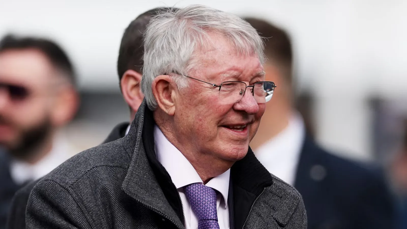 Man United Tak Mau Paksa JJ Gabriel Bertahan, Sinyal Bahaya bagi Masa Depan Akademi