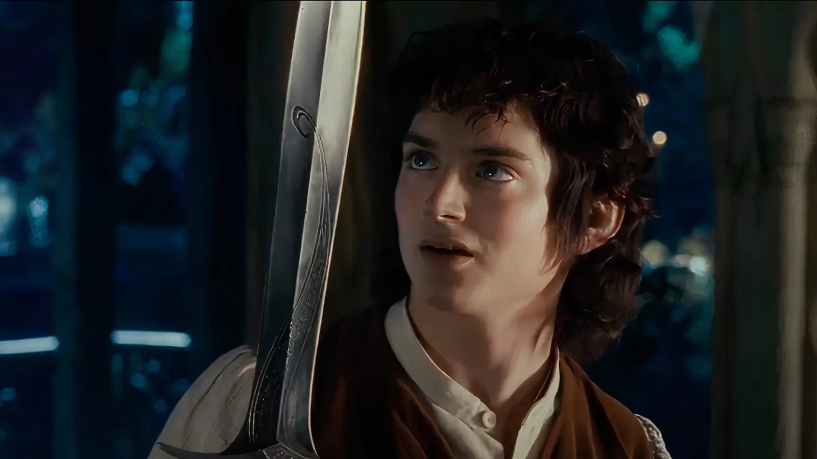 Foto Set The Hunt for Gollum Kembali ke Shire, Frodo Siap Di-de-age
