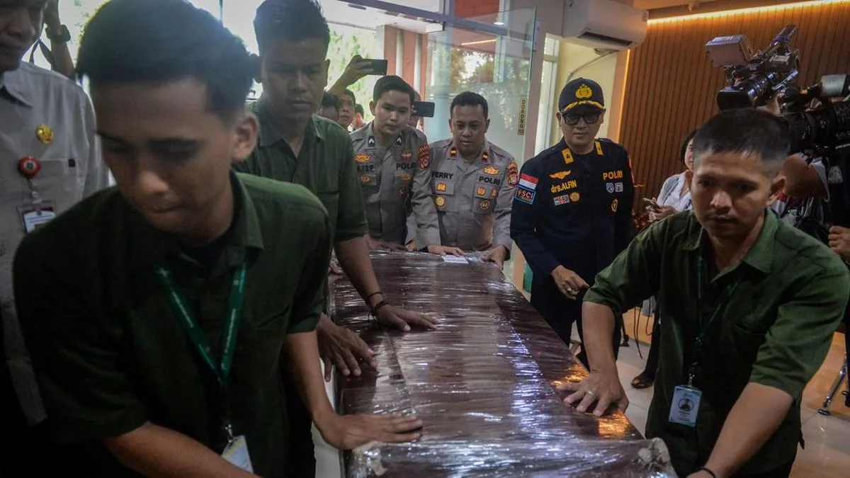 Body of KM Arupadhatu I Crew Member Repatriated as Mystery of 5 Missing Journalists in Sunda Strait Remains Unsolved