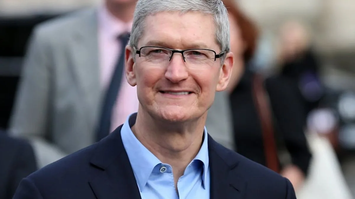 Apple Siapkan Pelacak Kebugaran Tanpa Layar dan Pendant AI, Tim Cook Turun Tangan
