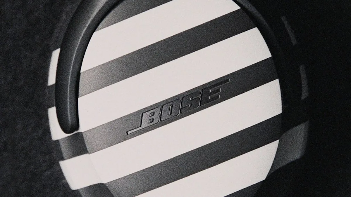 Bose Teams Up With Thom Browne for a $950 QuietComfort Ultra Edition