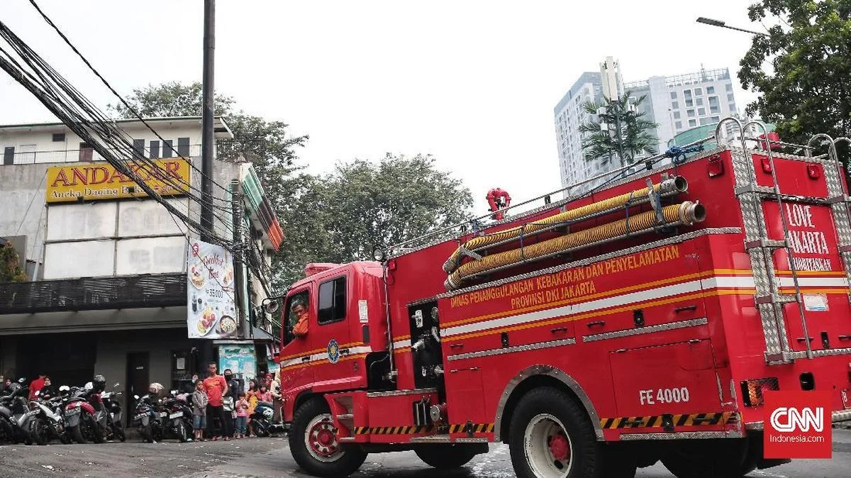 Kebakaran Restoran di Melawai Jaksel, 17 Unit Damkar Dikerahkan