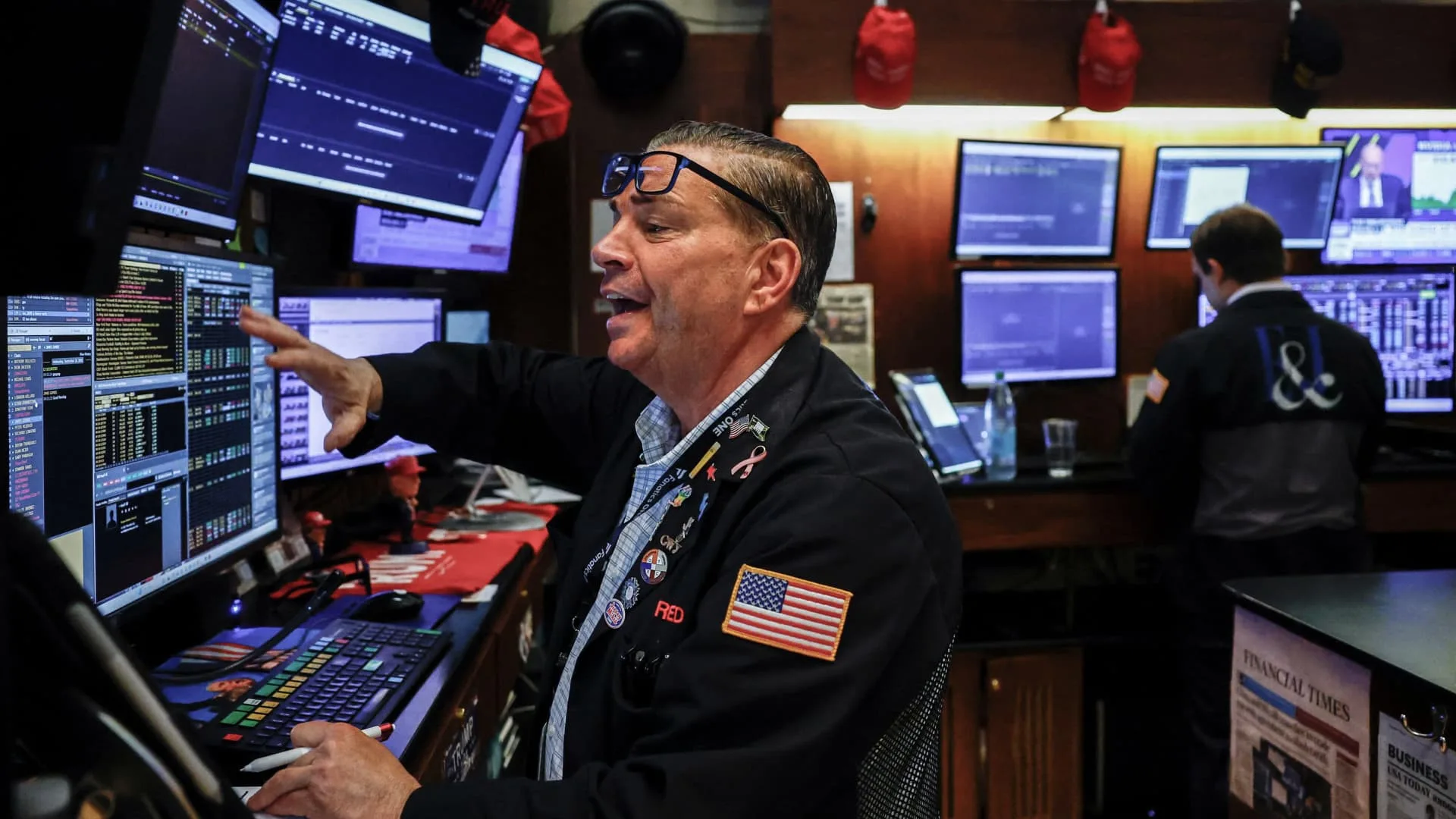 Wall Street Slips: Oil Prices and Bond Yields Surge, a Warning Signal for Global Markets