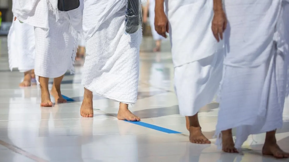146 Jemaah Umrah Gugat Travel Rp120 Miliar: Skema Ponzi di Balik Murahnya Paket