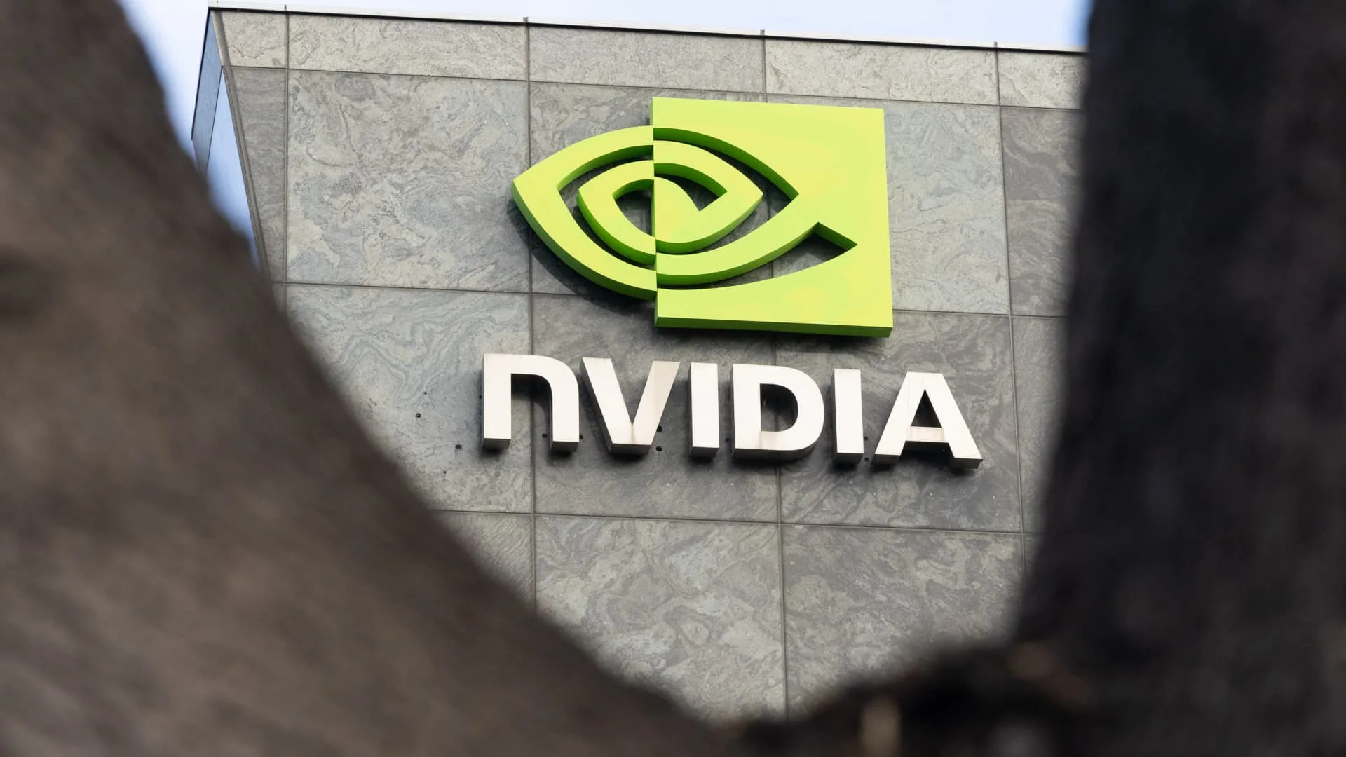 Jim Cramer Sebut Buyback Rekor Nvidia Bisa Ubah Arah Saham AI