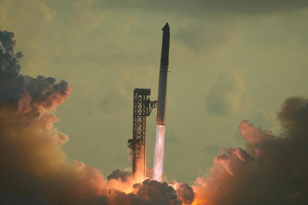 SpaceX Uji Terbang Perdana Starship ke Orbit, Sinyal Baru Ambisi Bulan
