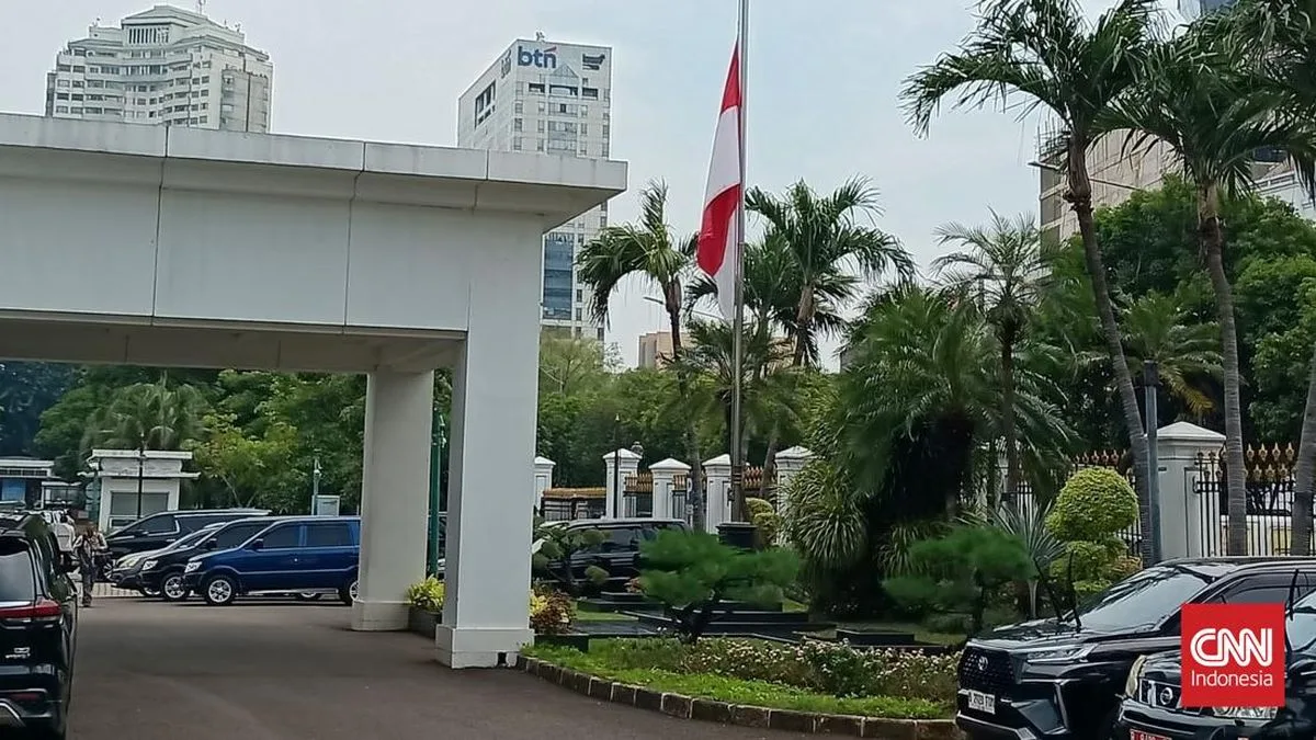 Khofifah Instruksikan Bendera Setengah Tiang 30 September, Momentum Refleksi G30S dan Penguatan Pancasila