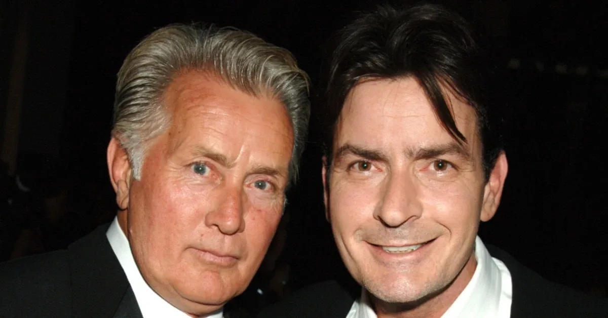 Charlie Sheen dan Martin Sheen Bersatu di Sitkom 'Happy Jack'