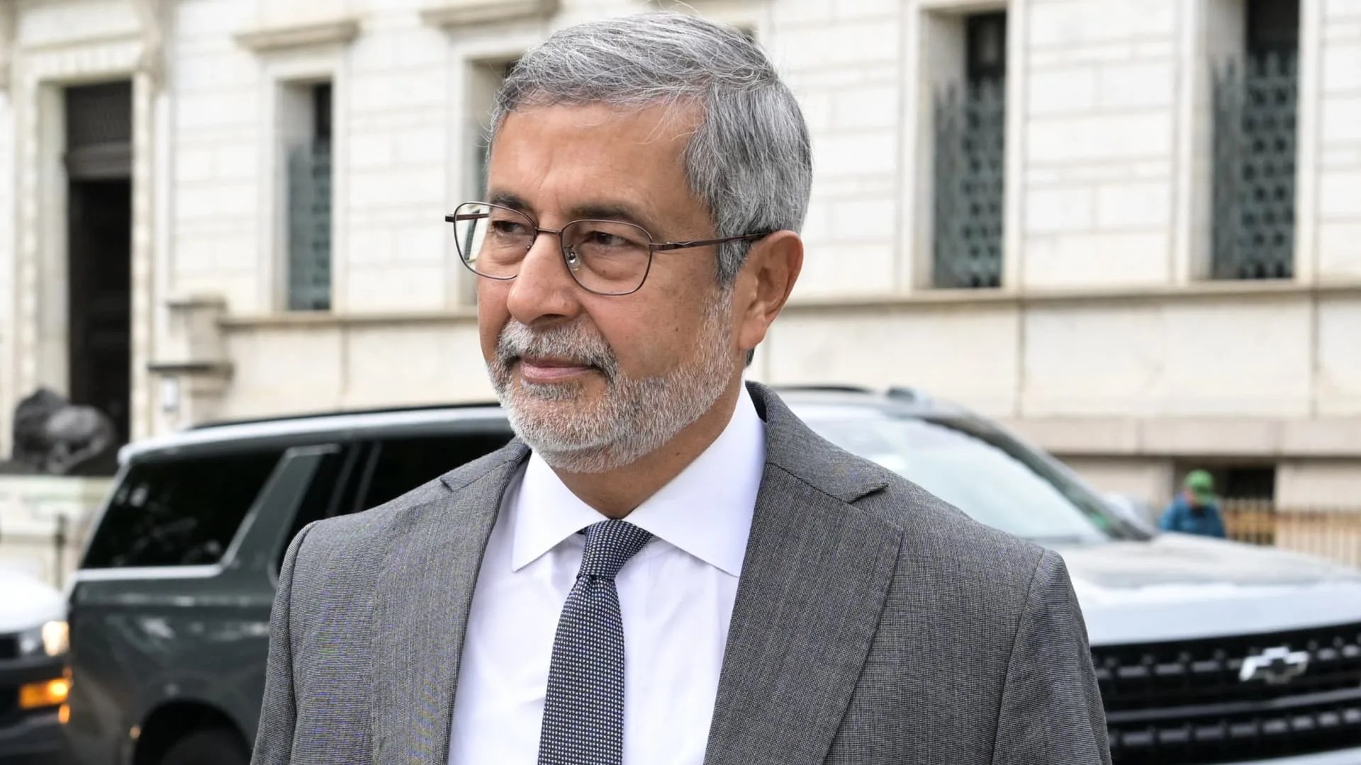 Micron Pukau Wall Street: Laba Melonjak, Panduan Kuartal Depan Tembus Ekspektasi