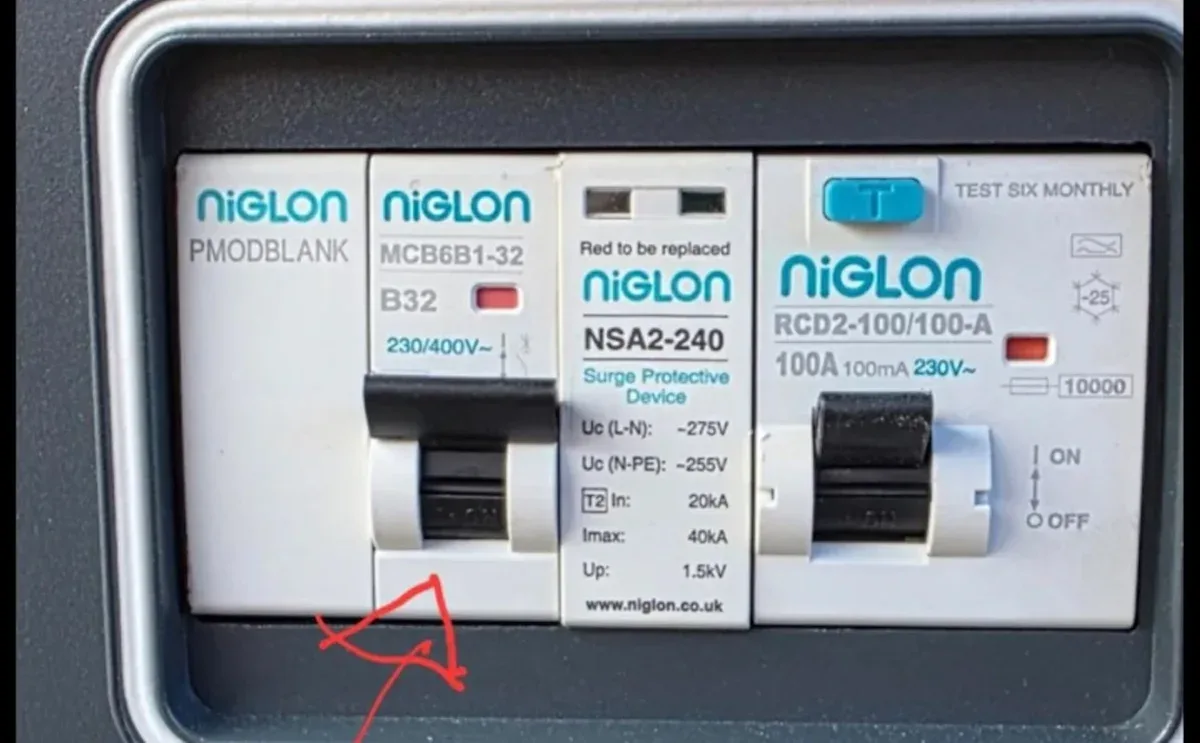 Ganti Inverter 8 kW, Pemilik PLTS di Inggris Justru Hadapi MCB Trip Berulang