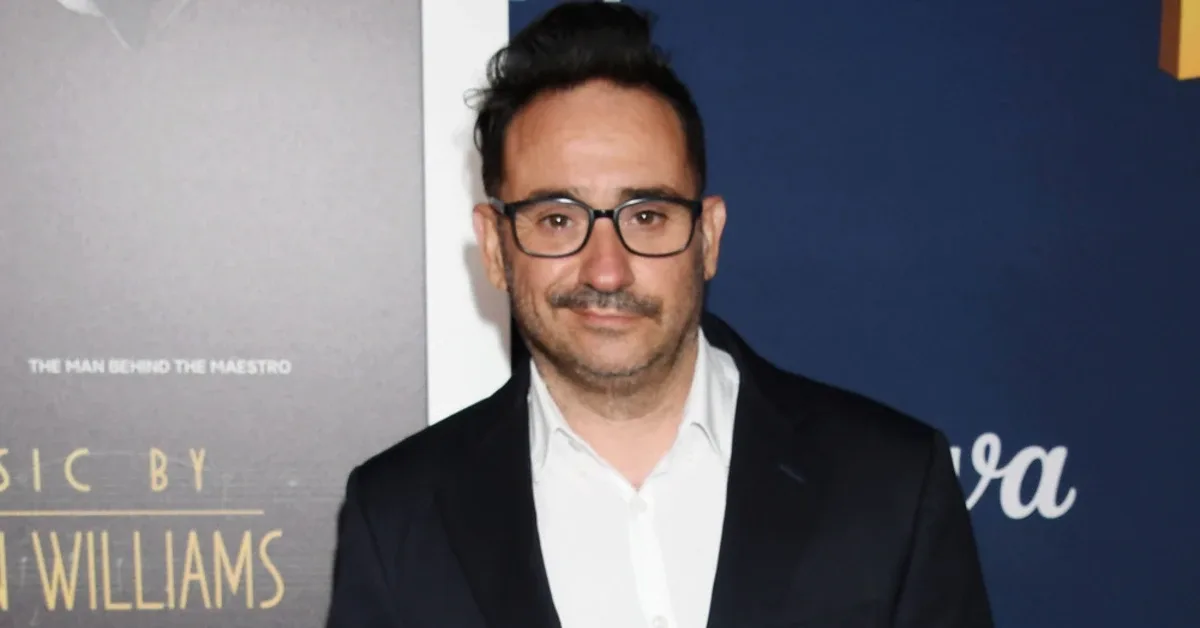 J.A. Bayona Difavoritkan Sutradarai Sekuel Jurassic World Usai Gareth Edwards Mundur