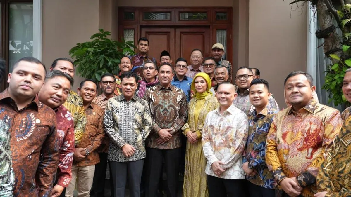 Komisi III DPR Sambangi Rumah Kapolri Baru, Setor Keluhan soal Oknum Arogan