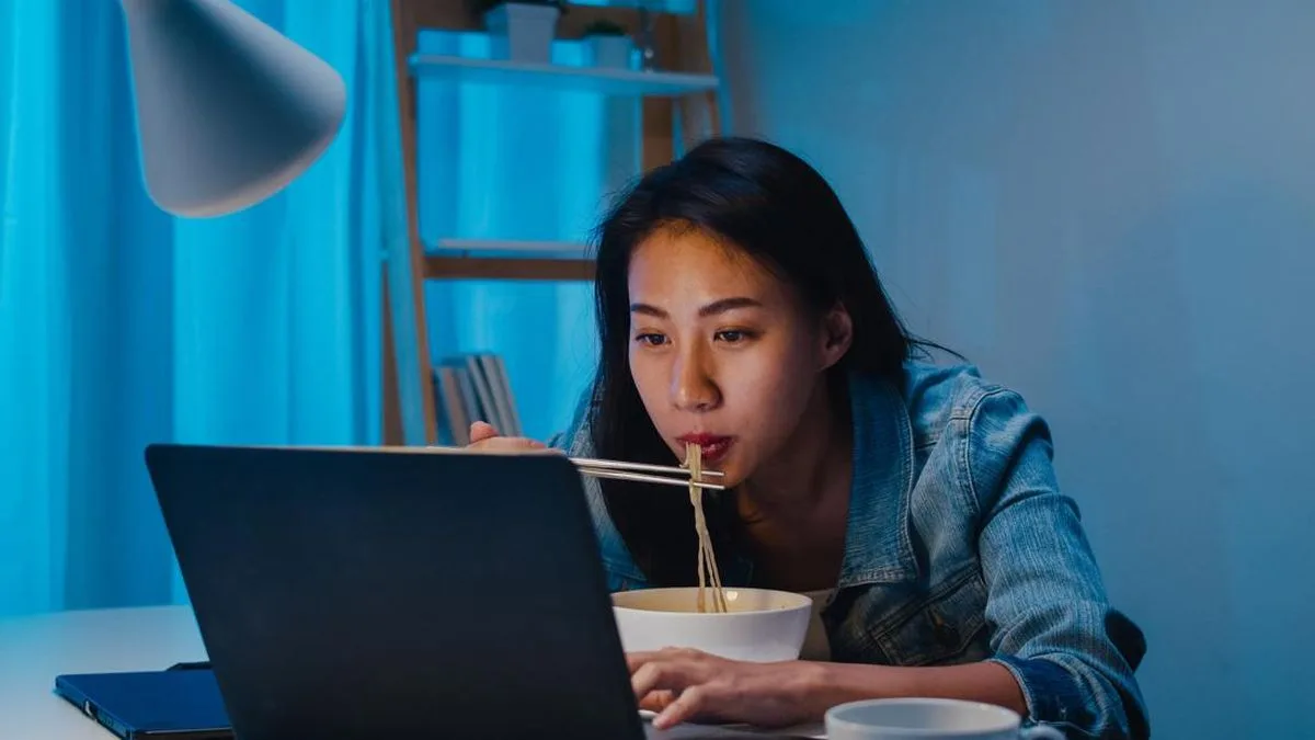 Lapar Tengah Malam: Sinyal Tubuh atau Sekadar Keinginan? Ini Cara Membedakannya