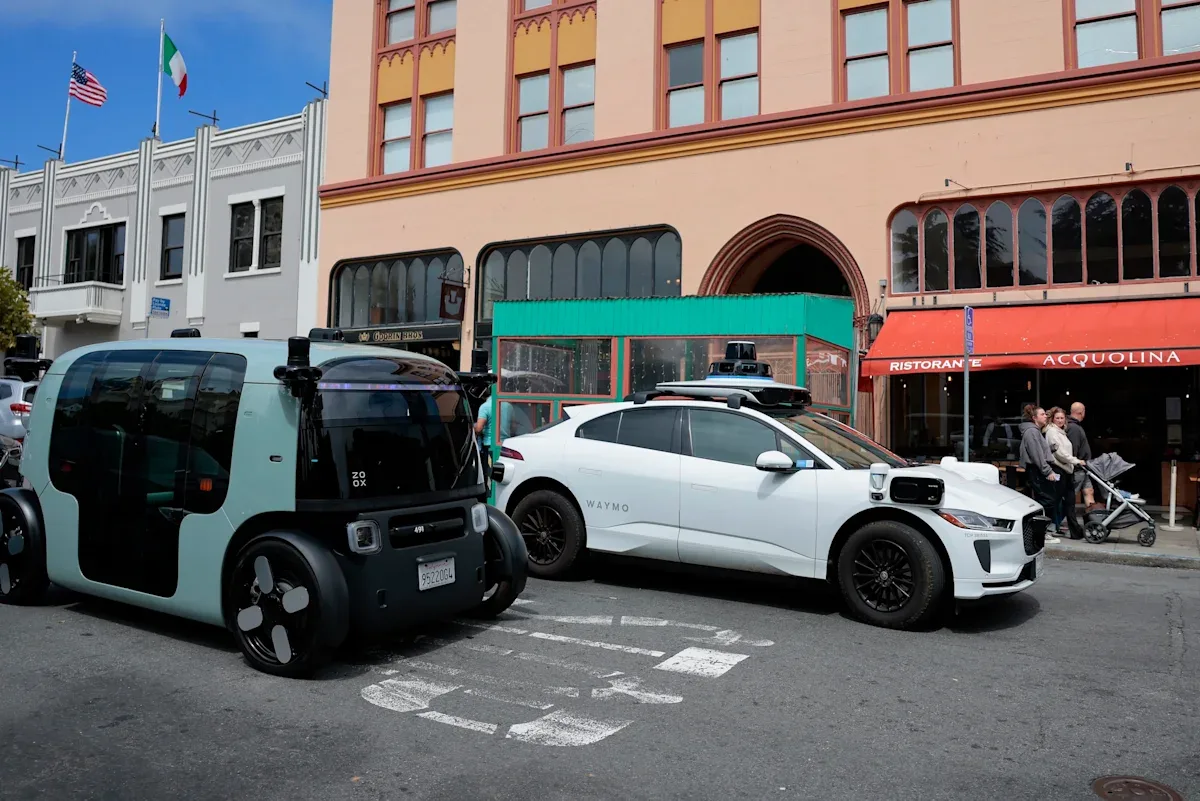 California Kunci Aturan Robotaxi: Denda hingga Dukungan Darurat di Jalan