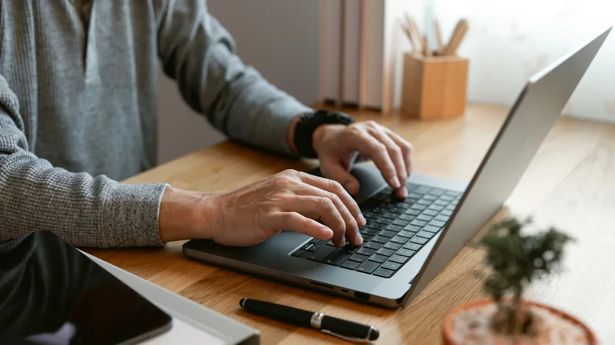 Layar, Bukan CPU, Biang Kerok Baterai Laptop Cepat Habis