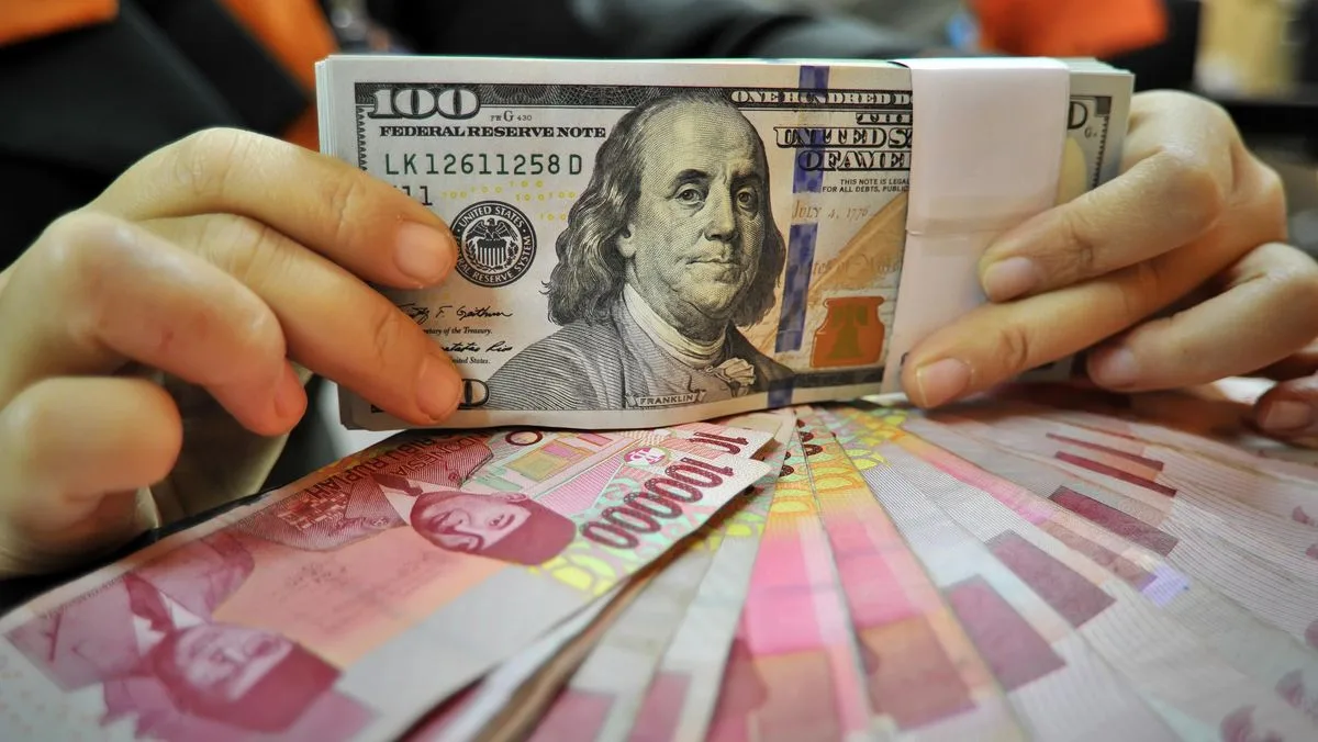 Rupiah Tembus Rp17.917 per Dolar AS, Terendah dalam 18 Bulan
